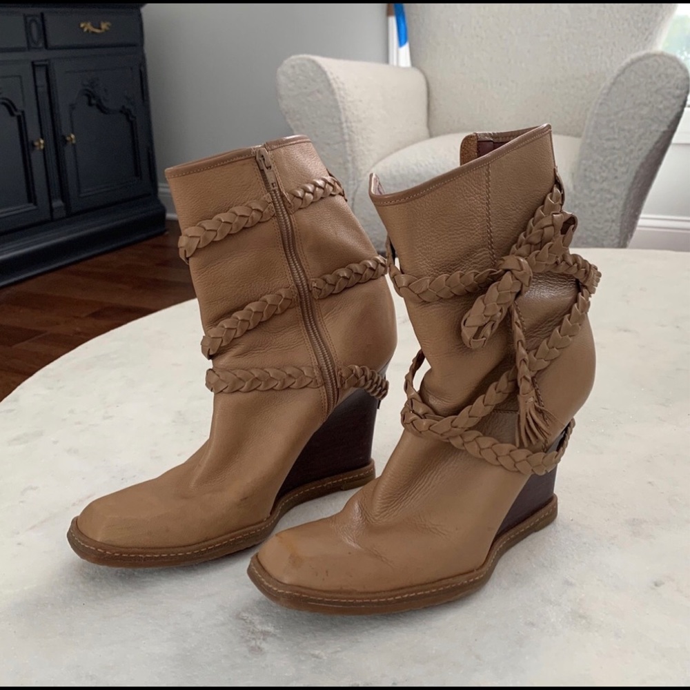 Vince Camuto women’s boots size 10